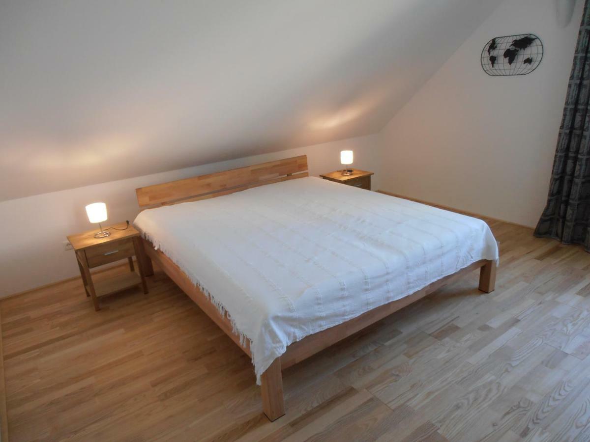Ferienwohnung Am Kirchberg Jois Exterior photo