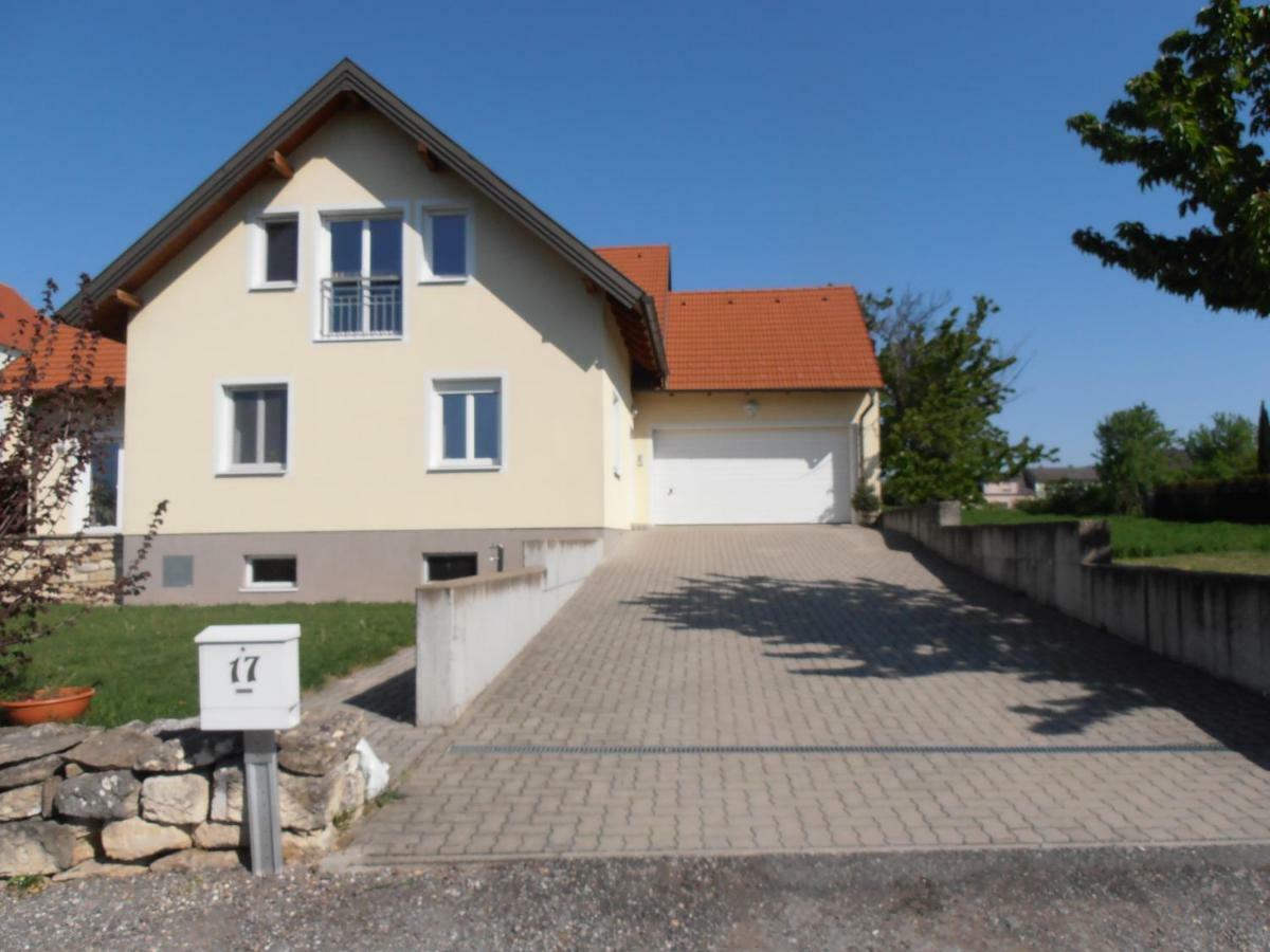 Ferienwohnung Am Kirchberg Jois Exterior photo